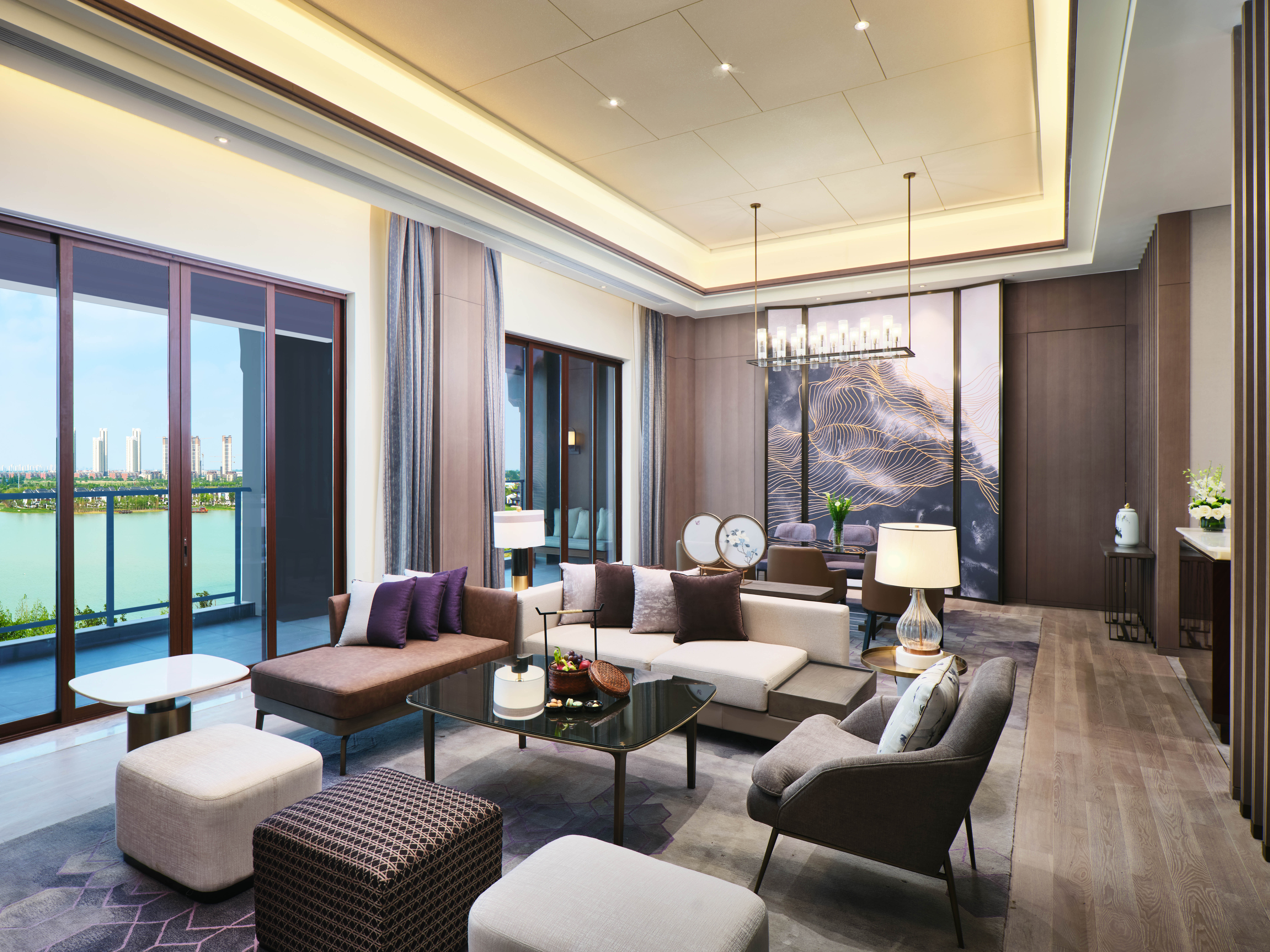 CROWNE PLAZA LAKE VIEW BY IHG-guestroom-Deluxe Room.jpg