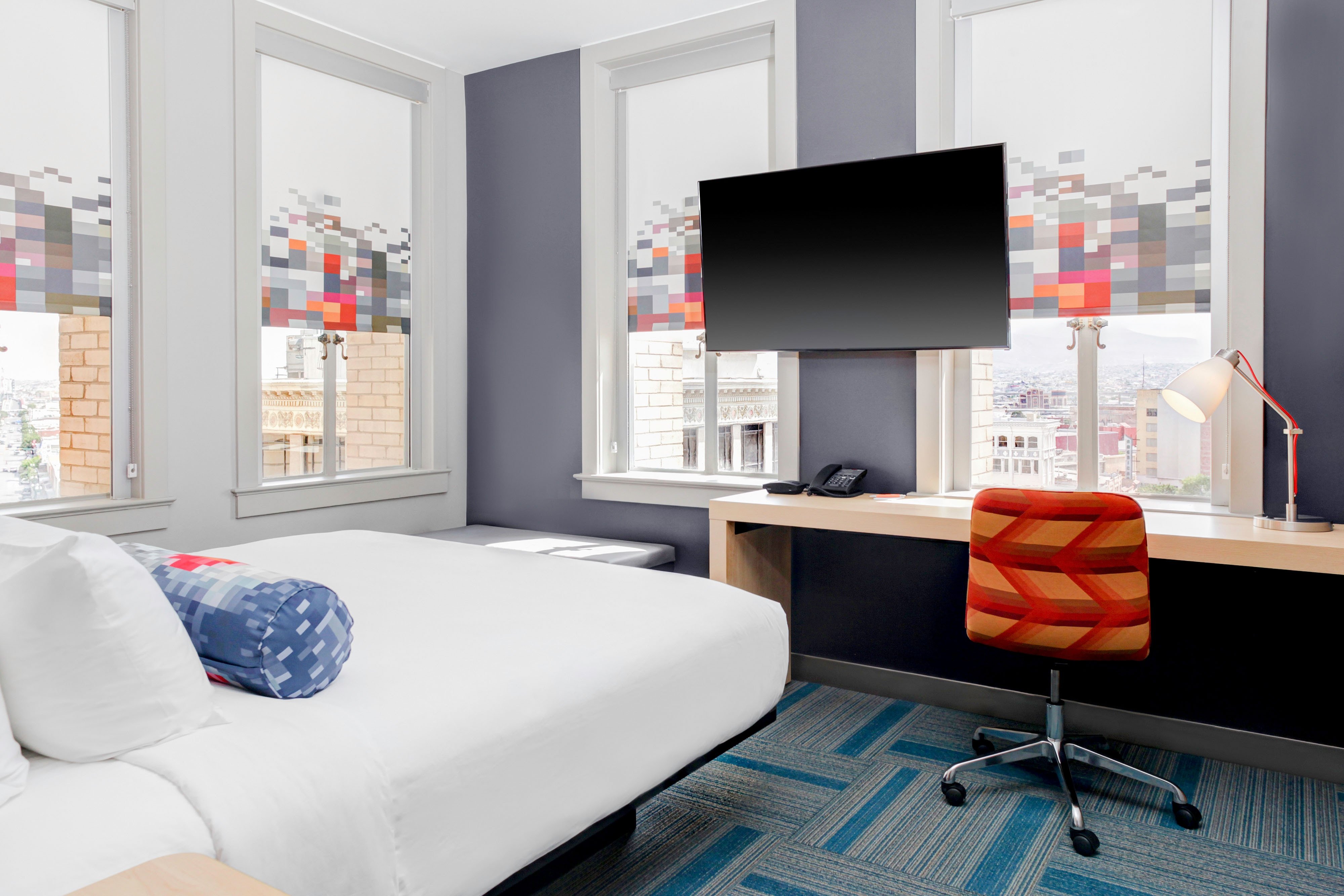 Aloft El Paso Downtown-guestroom-Aloft King - Traditional.jpg