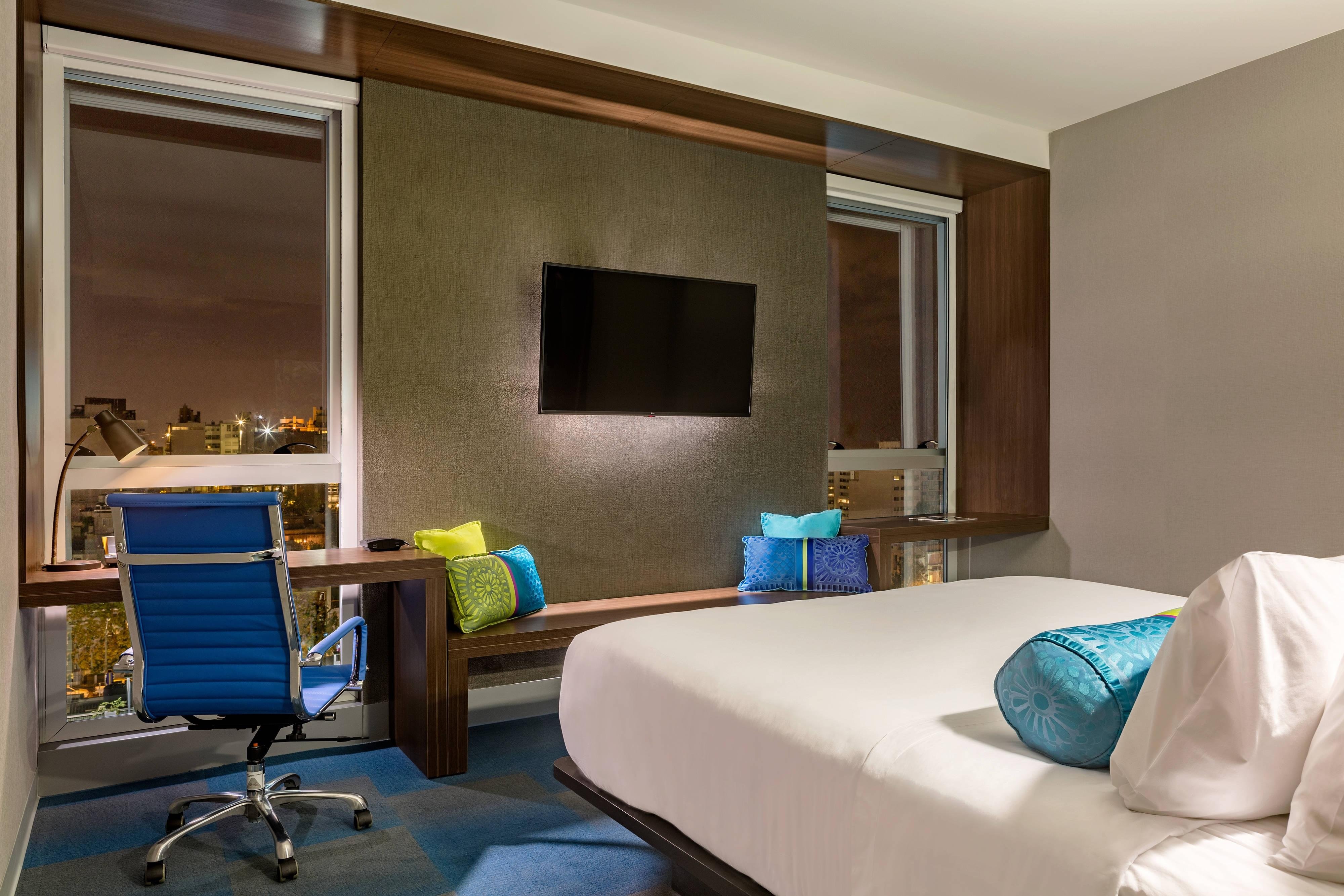 Aloft Montevideo Hotel-guestroom-King Room.jpg