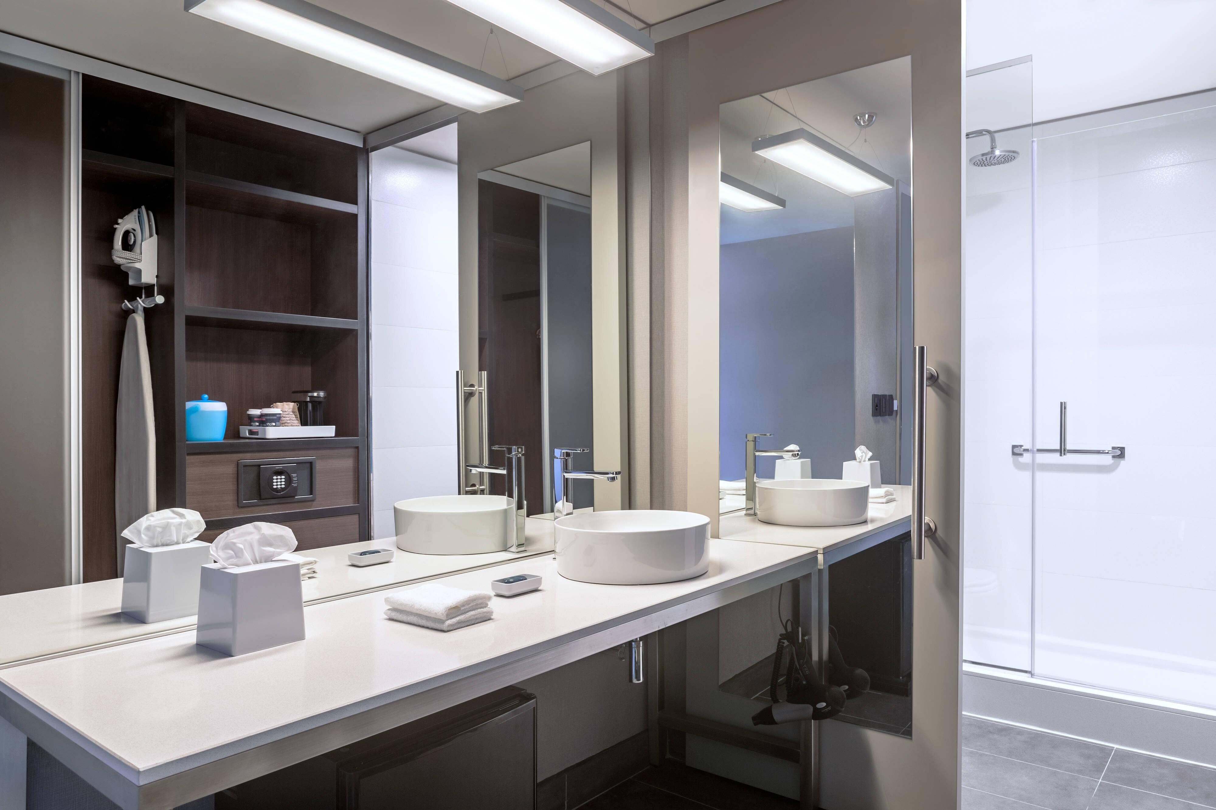 Aloft Montevideo Hotel-guestroom-Bathroom.jpg
