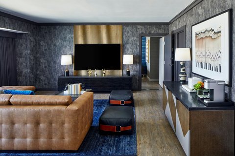 RENAISSANCE NASHVILLE HOTEL - Photo 11