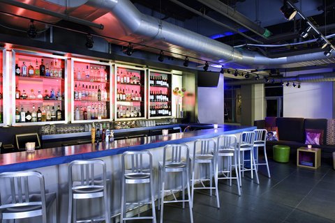 W XYZ?? bar