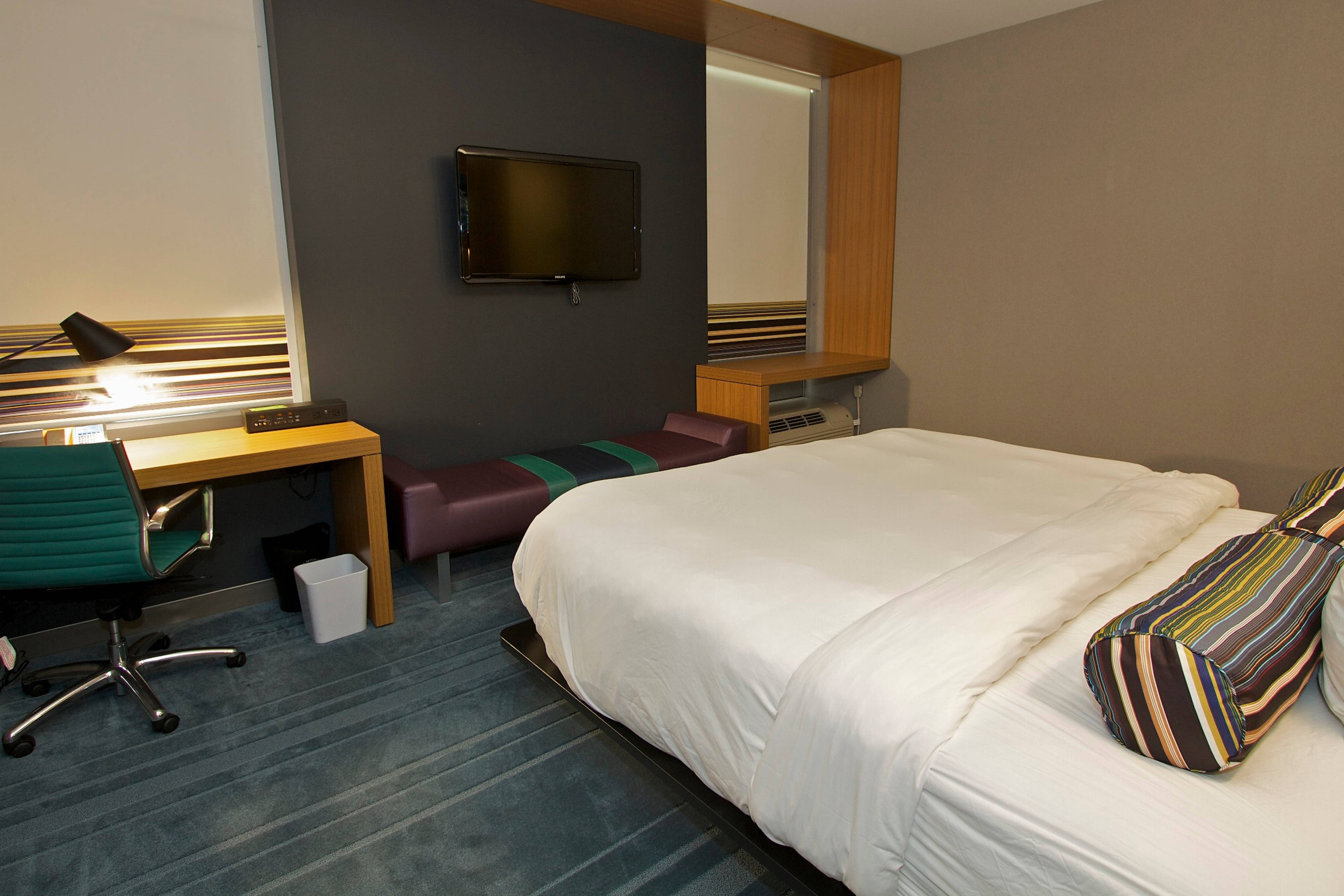 Aloft Tulsa-guestroom-King Guest Room.jpg