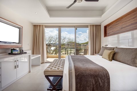 Luxury Family Ocean View Suite