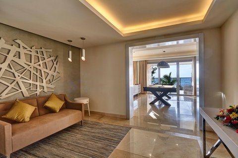 Two-Bedroom Luxury Chairman Suite