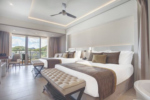 Luxury Junior Ocean View Suite