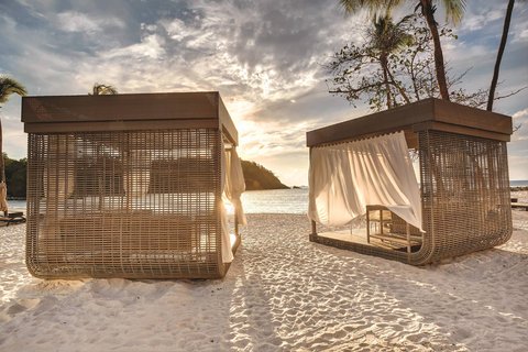 Beach & Cabanas