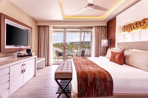 Luxury Family Ocean View Suite