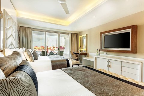 Luxury Chairman Two-Bedroom Suite - Bedroom