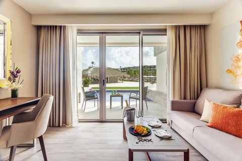 Luxury Junior Suite Swim Out
