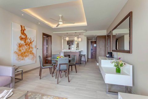 Luxury Presidential One-Bedroom Suite