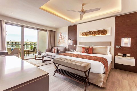 Luxury Presidential One-Bedroom Suite - Bedroom