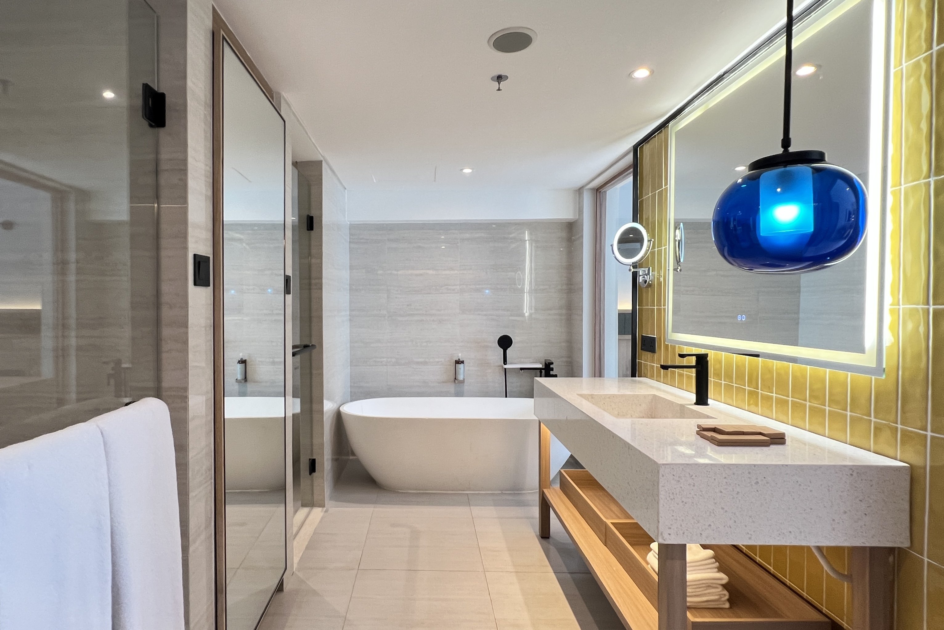 VOCO SEMINYAK BY IHG-guestroom-Guest Room.jpg