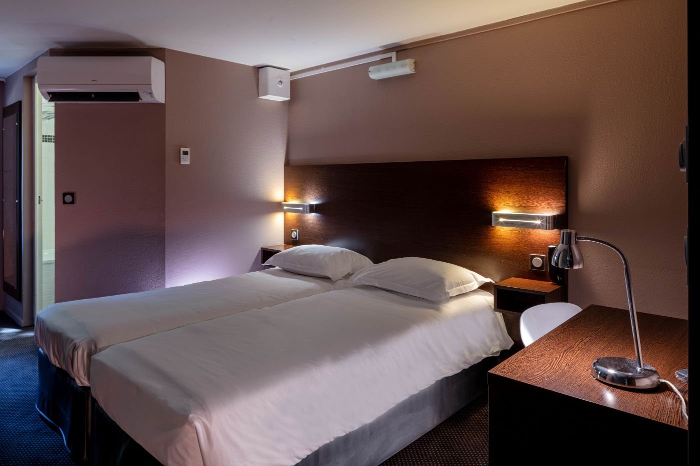 NOEMYS VALENCE NORD-guestroom-Chambre Twin.jpg