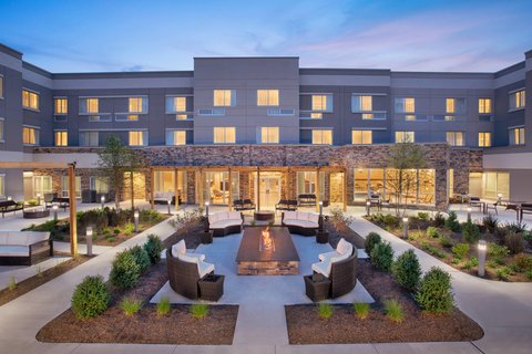 Exterior - Courtyard