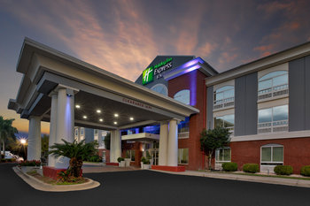 Holiday Inn Express & Suites Sumter