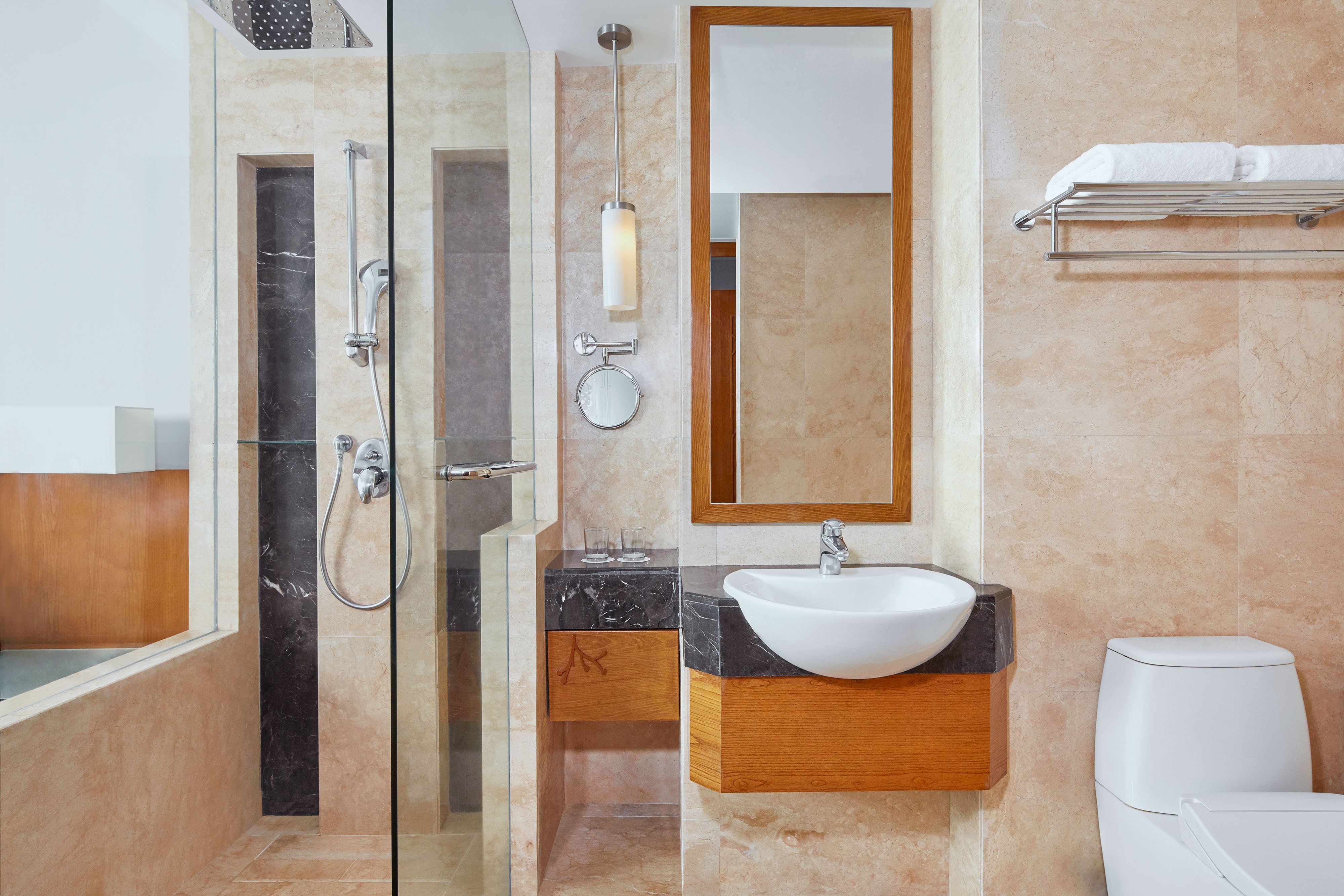 Four Points by Sheraton Manado-guestroom-Deluxe Guest Bathroom.jpg