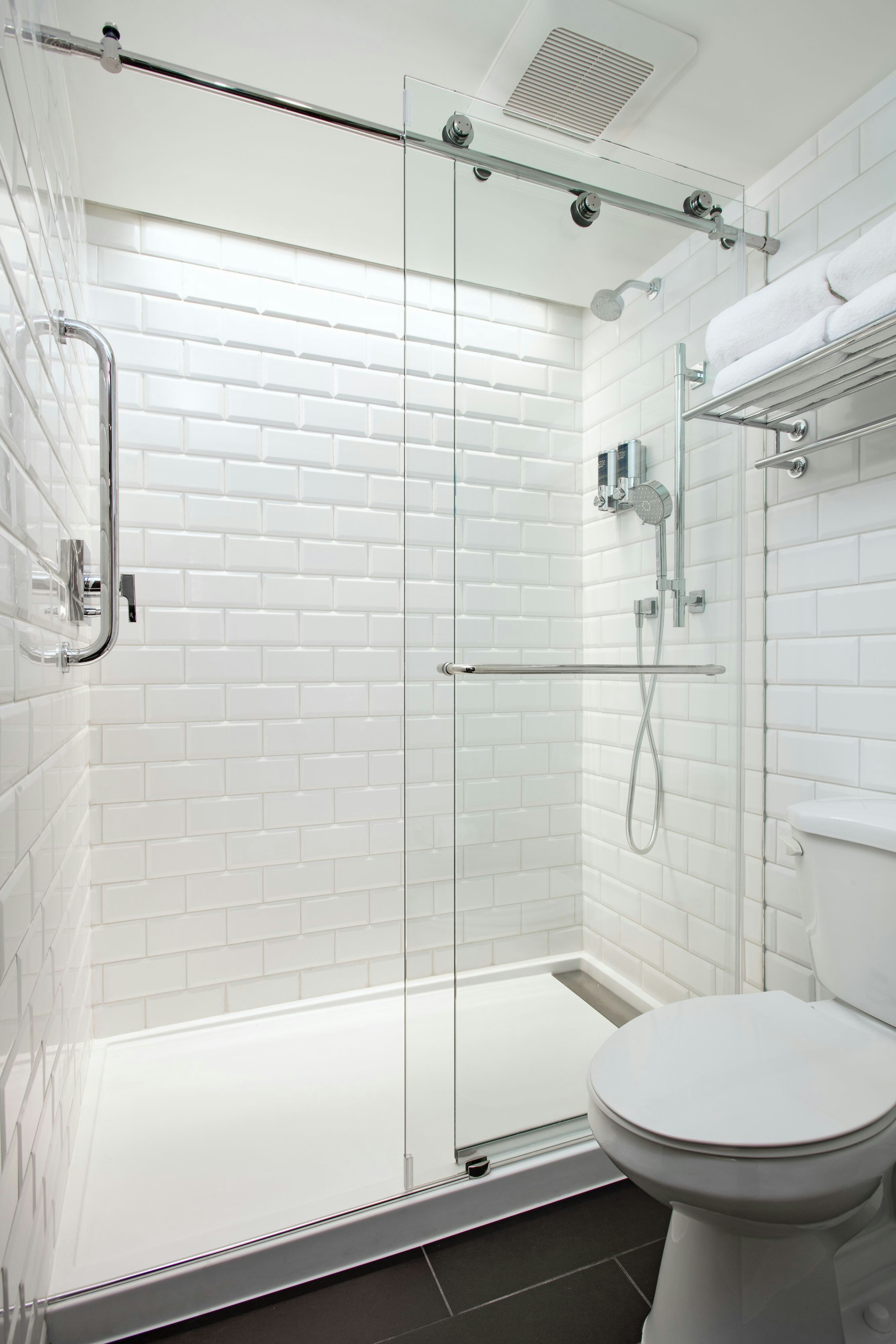 Four Points by Sheraton San Francisco Bay Bridge-guestroom-Guest Bathroom - Walk-In Shower.jpg