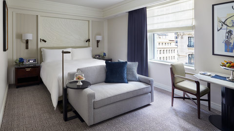 THE PENINSULA NEW YORK - Photo 16
