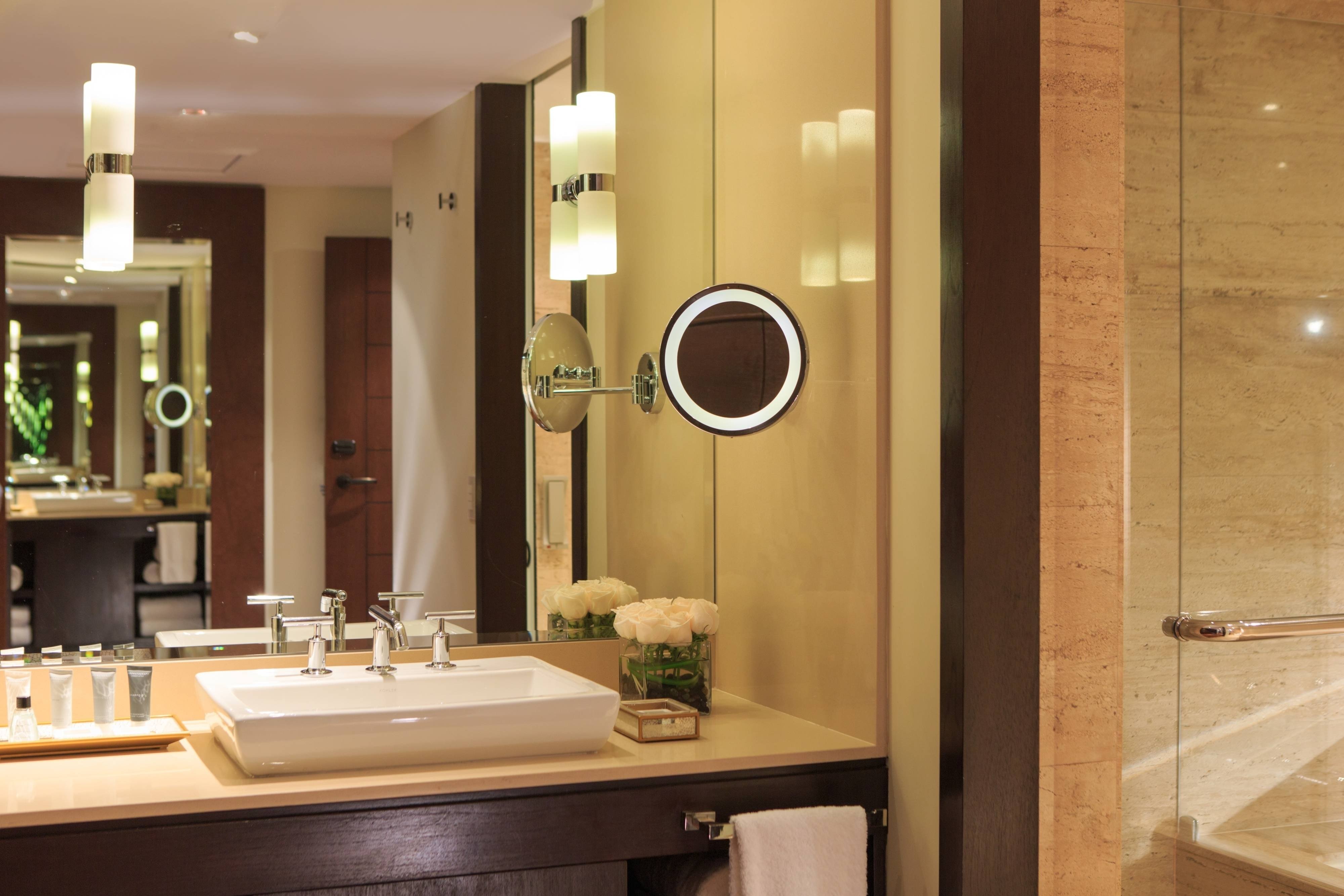 JW Marriott El Convento Cusco-guestroom-Guest bathroom.jpg