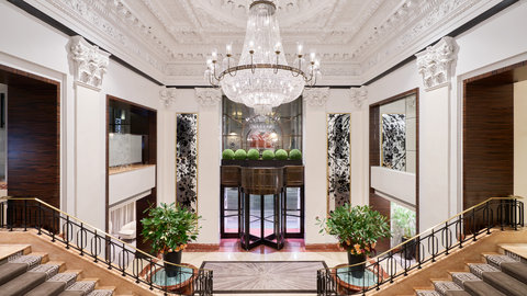 THE PENINSULA NEW YORK - Photo 25