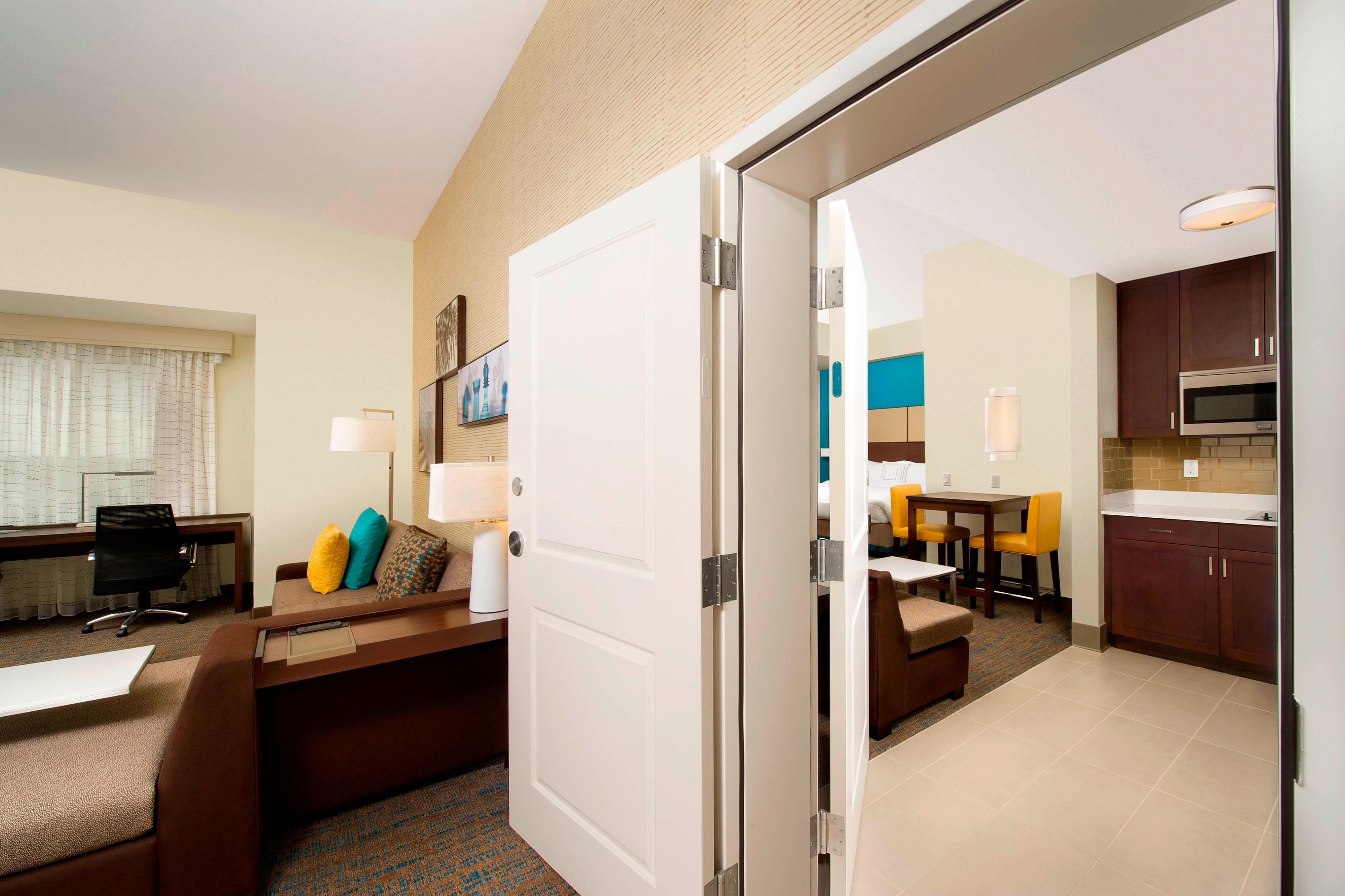 Residence Inn by Marriott Miami Airport West-Doral-guestroom-Suite Connector.jpg