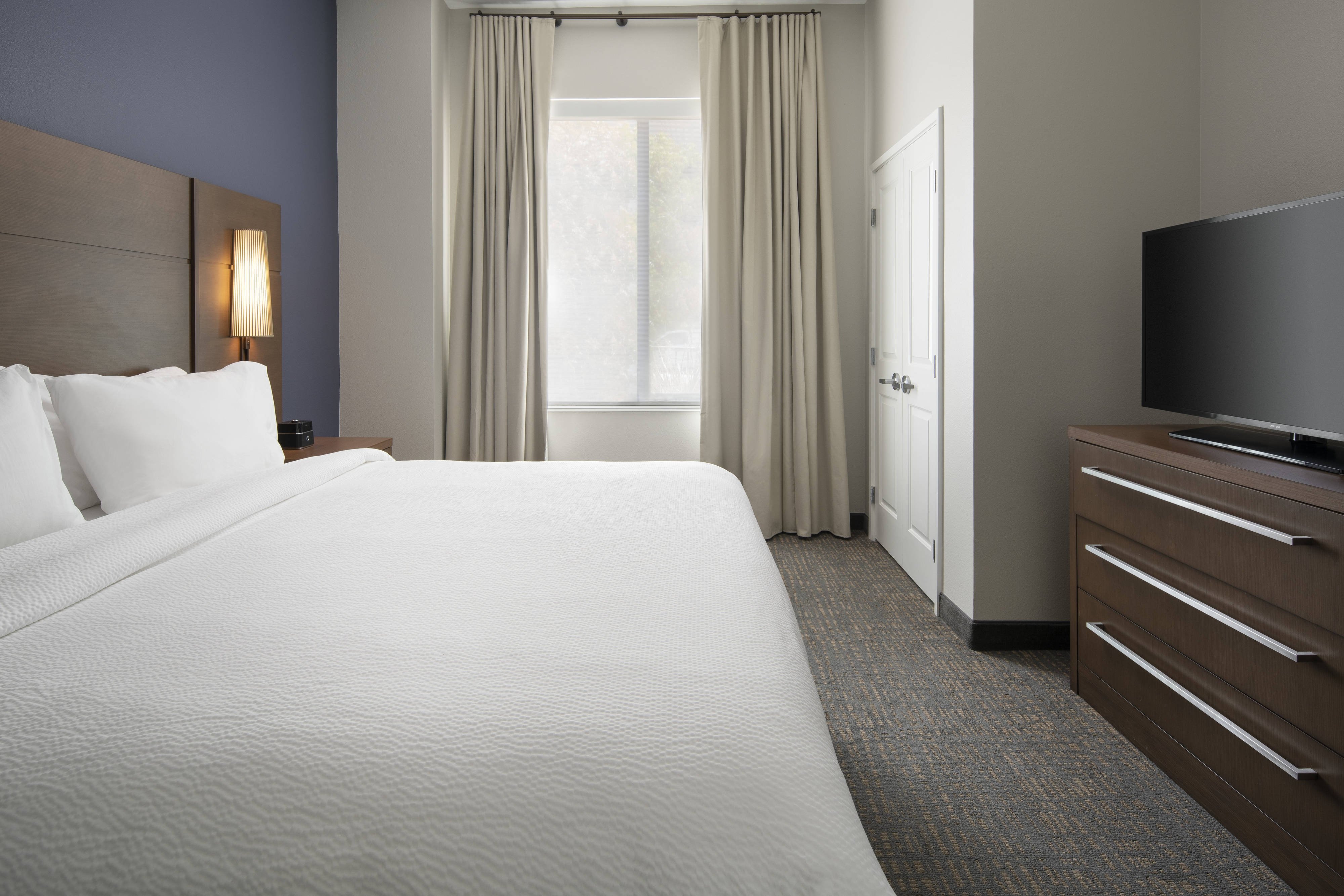 Residence Inn by Marriott Walnut Creek-guestroom-One-Bedroom Suite - Bedroom.jpg