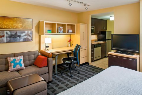 King Studio Suite