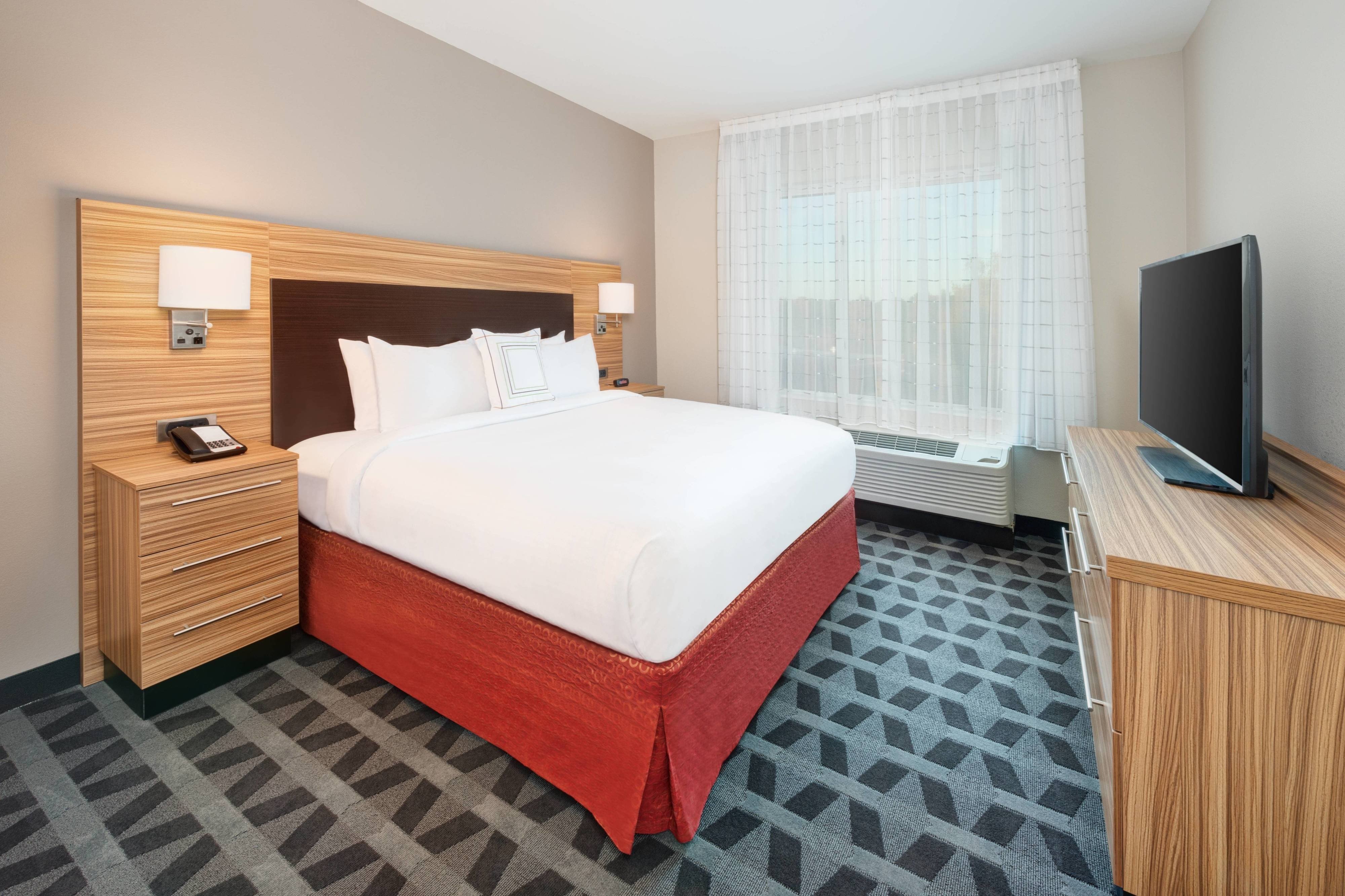 TownePlace Suites by Marriott Atlanta Lawrenceville-guestroom-King One Bedroom Suite.jpg