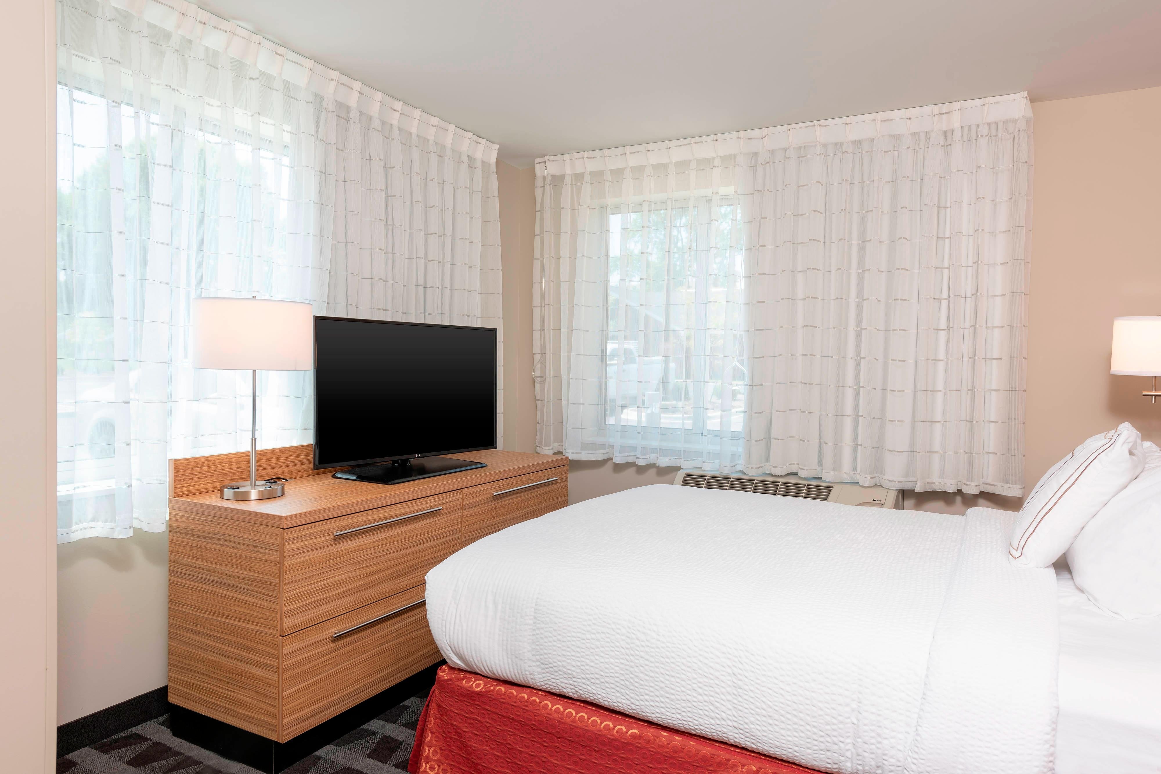 TownePlace Suites by Marriott Louisville North-guestroom-One-Bedroom Suite - Bedroom.jpg
