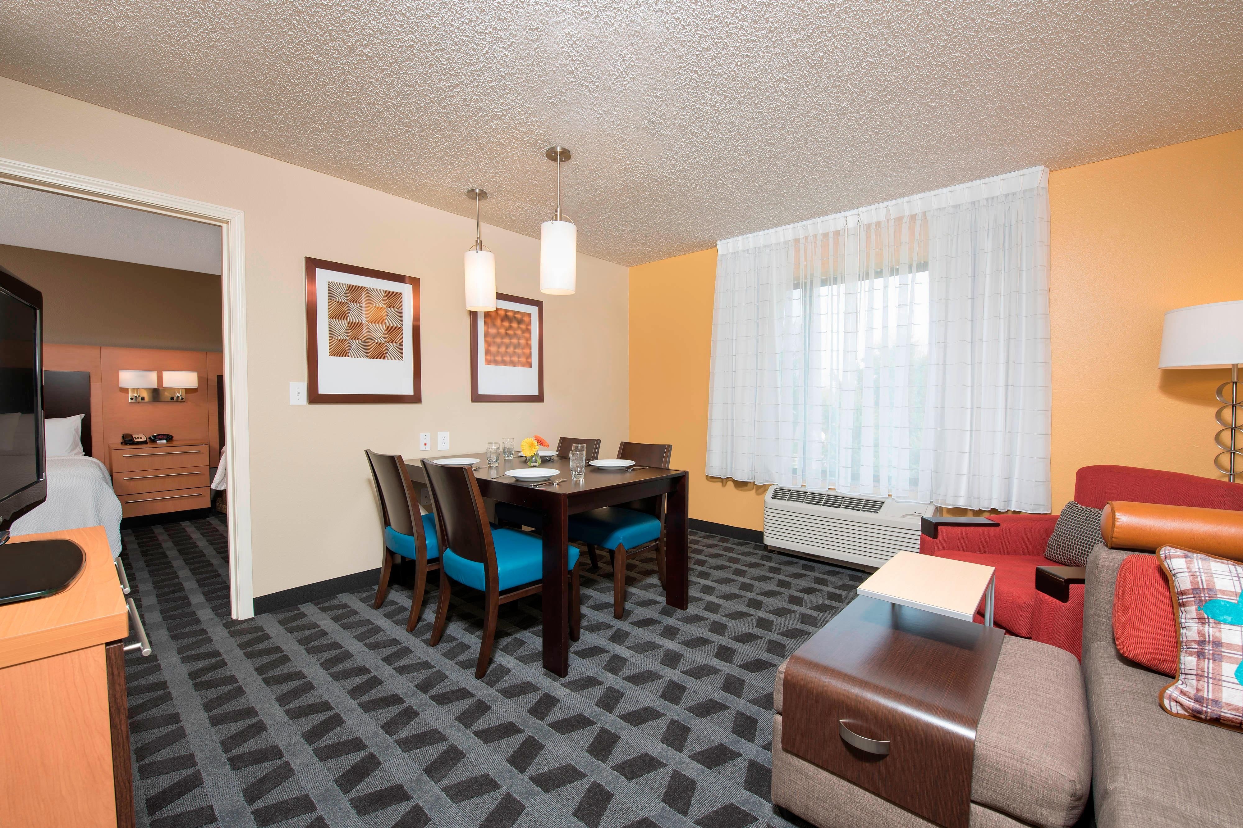 TownePlace Suites by Marriott Kalamazoo-guestroom-One-Bedroom Queen/Queen Suite.jpg