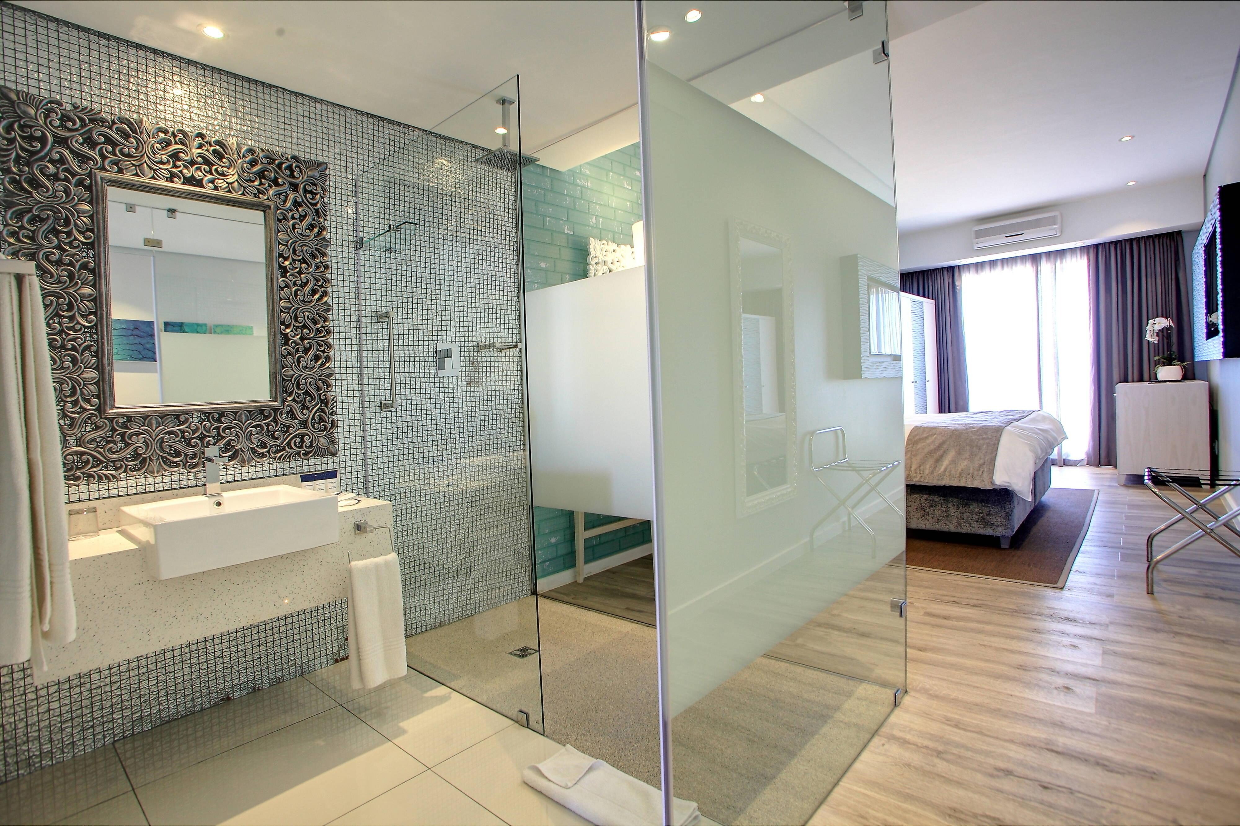 Protea Hotel by Marriott Mossel Bay-guestroom-Deluxe Guest Bathroom.jpg