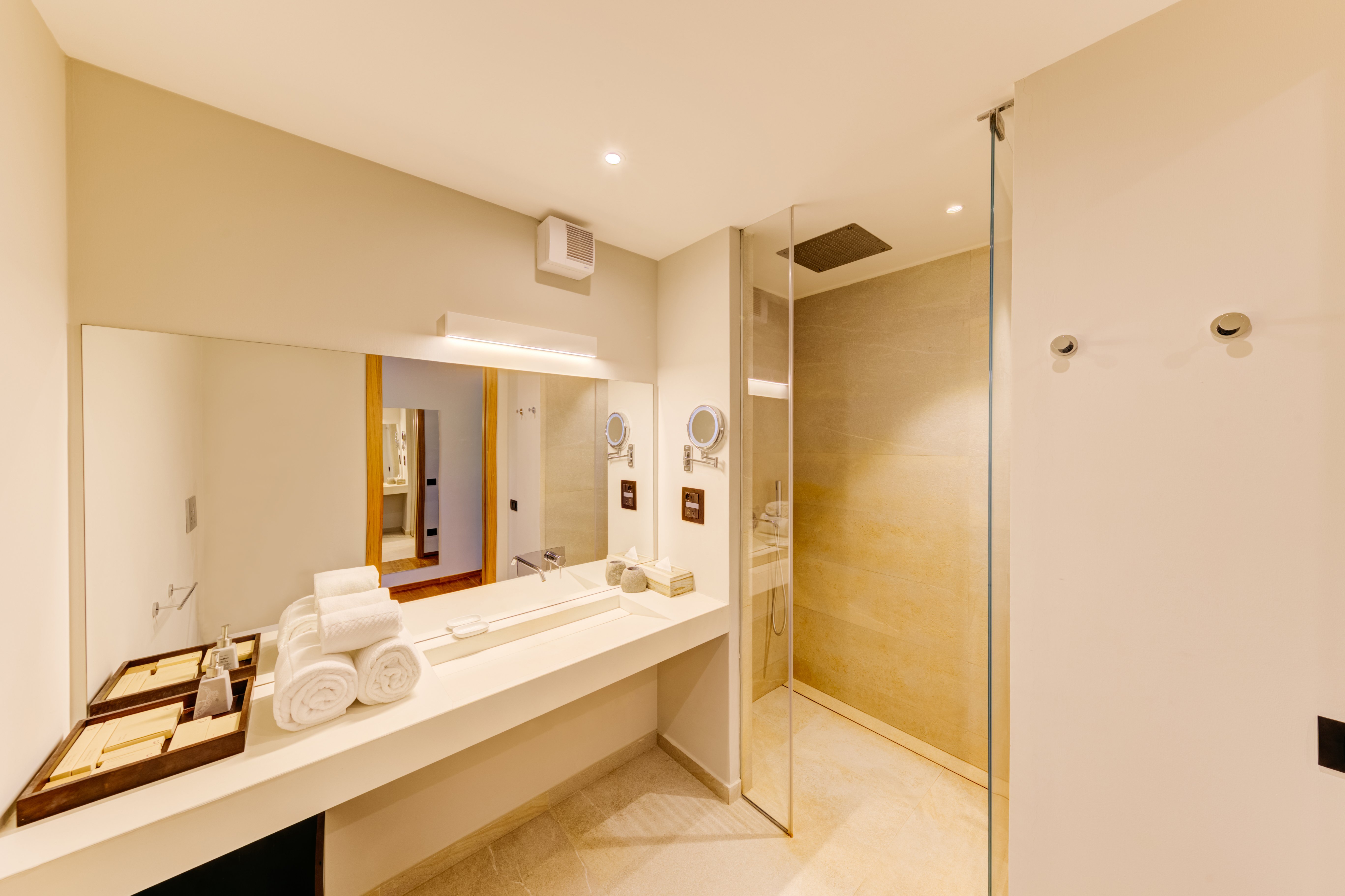 CINNAMON VELIFUSHI MALDIVES-guestroom-Superior Beach loft Bathroom.jpg