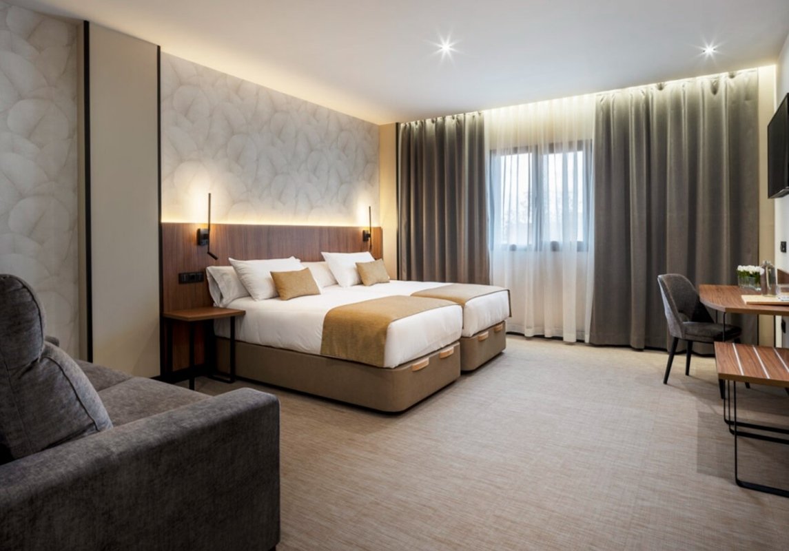 RIO BADAJOZ-guestroom-500301 Guest Room.jpg