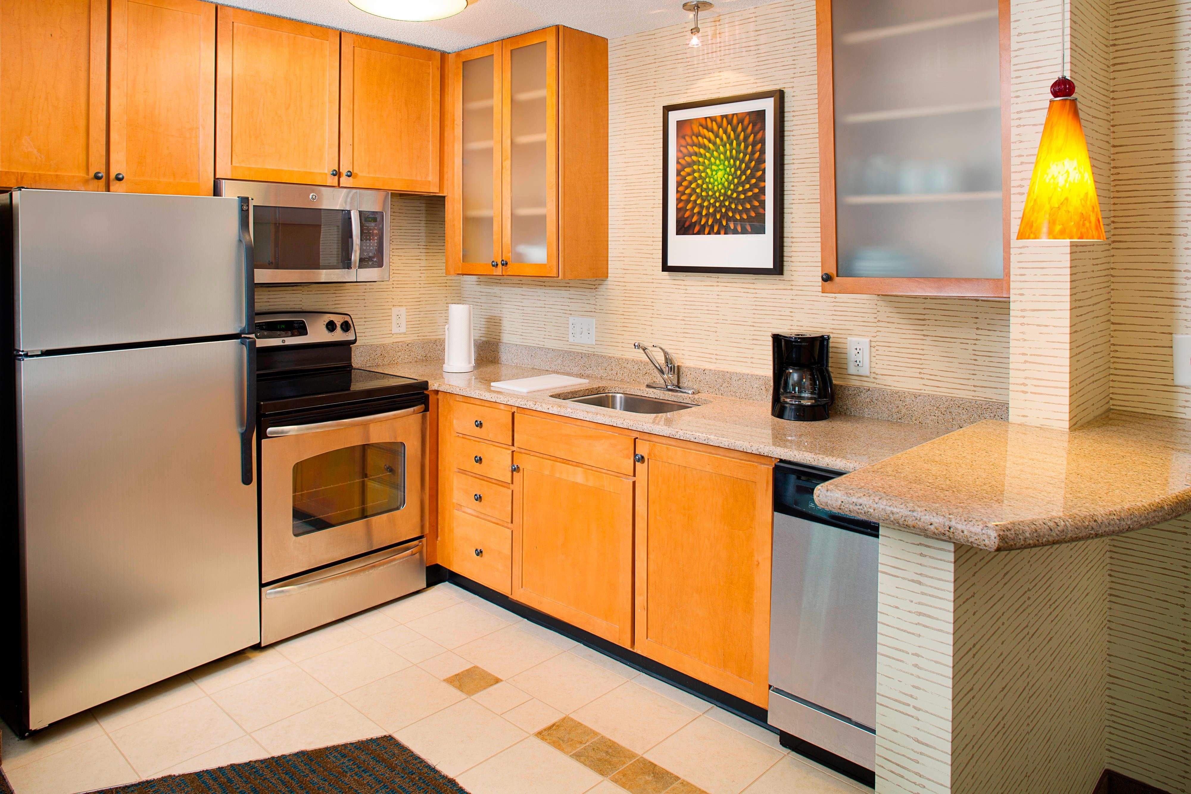 Residence Inn by Marriott Roanoke Airport-guestroom-Suite - Kitchen.jpg