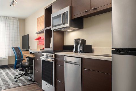 One-Bedroom Suite - Kitchen