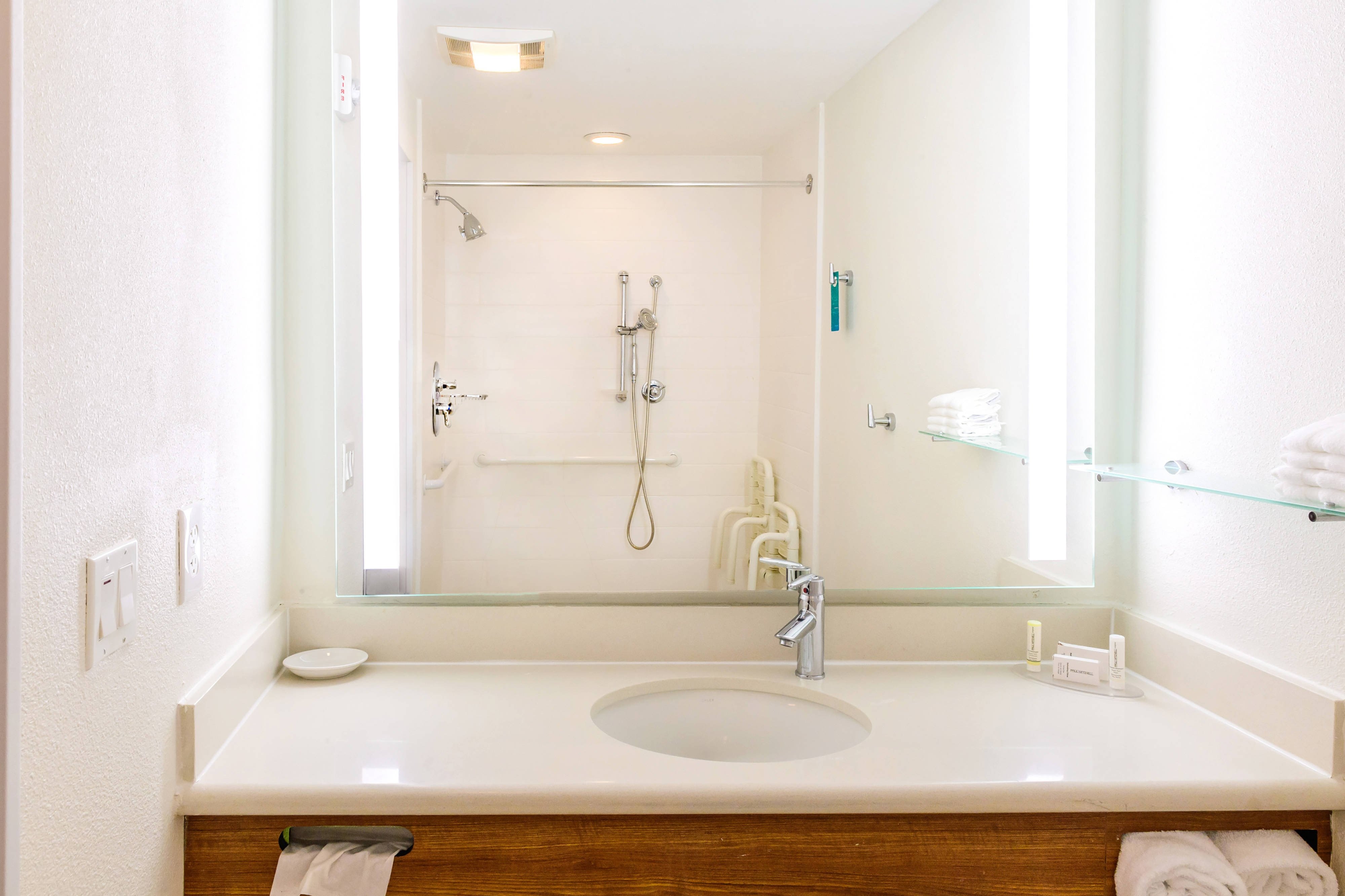 SpringHill Suites by Marriott Houston NASA Seabrook-guestroom-Suite Bathroom.jpg