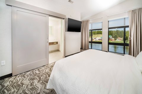 Family Suite - River View
