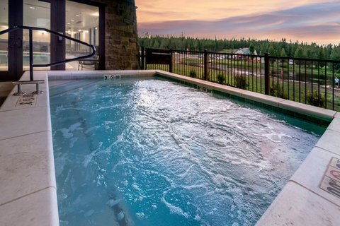 Outdoor Hot Tub