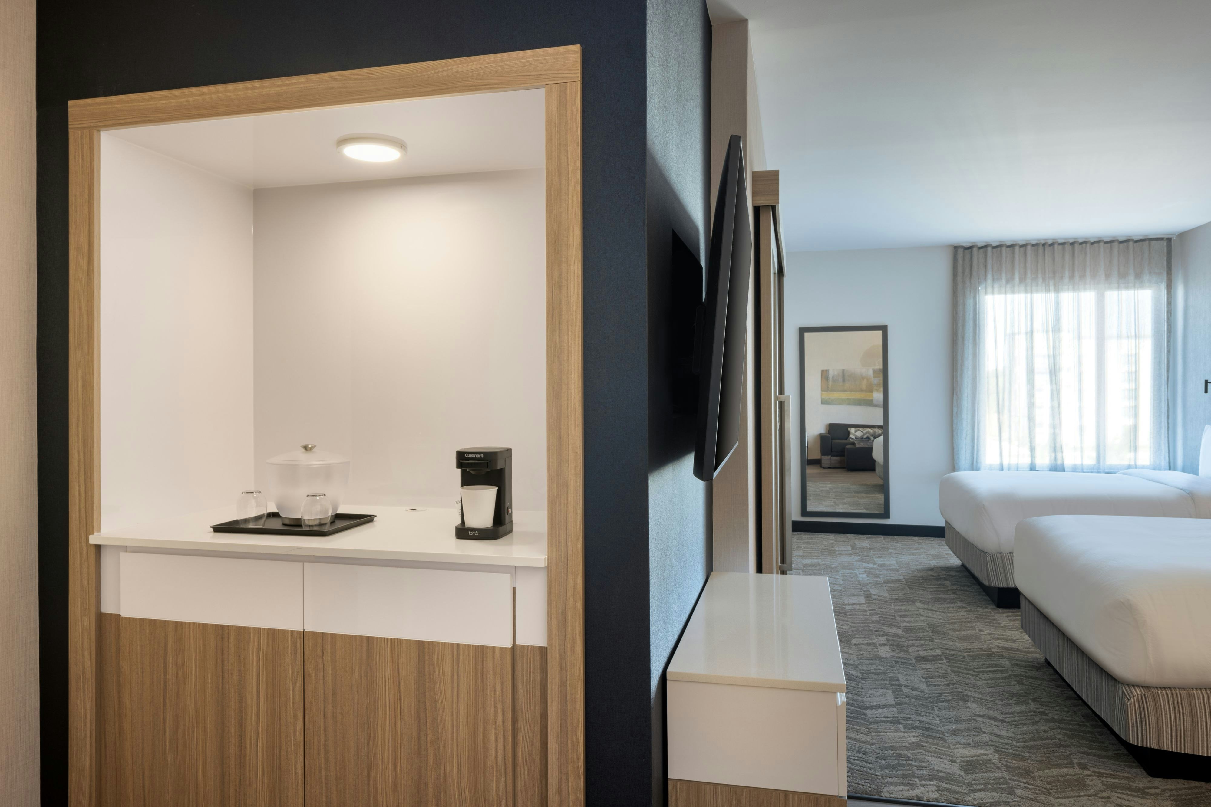 SpringHill Suites by Marriott Bowling Green-guestroom-Queen/Queen Suite.jpg