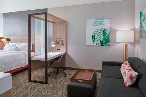 King Suite - Living area
