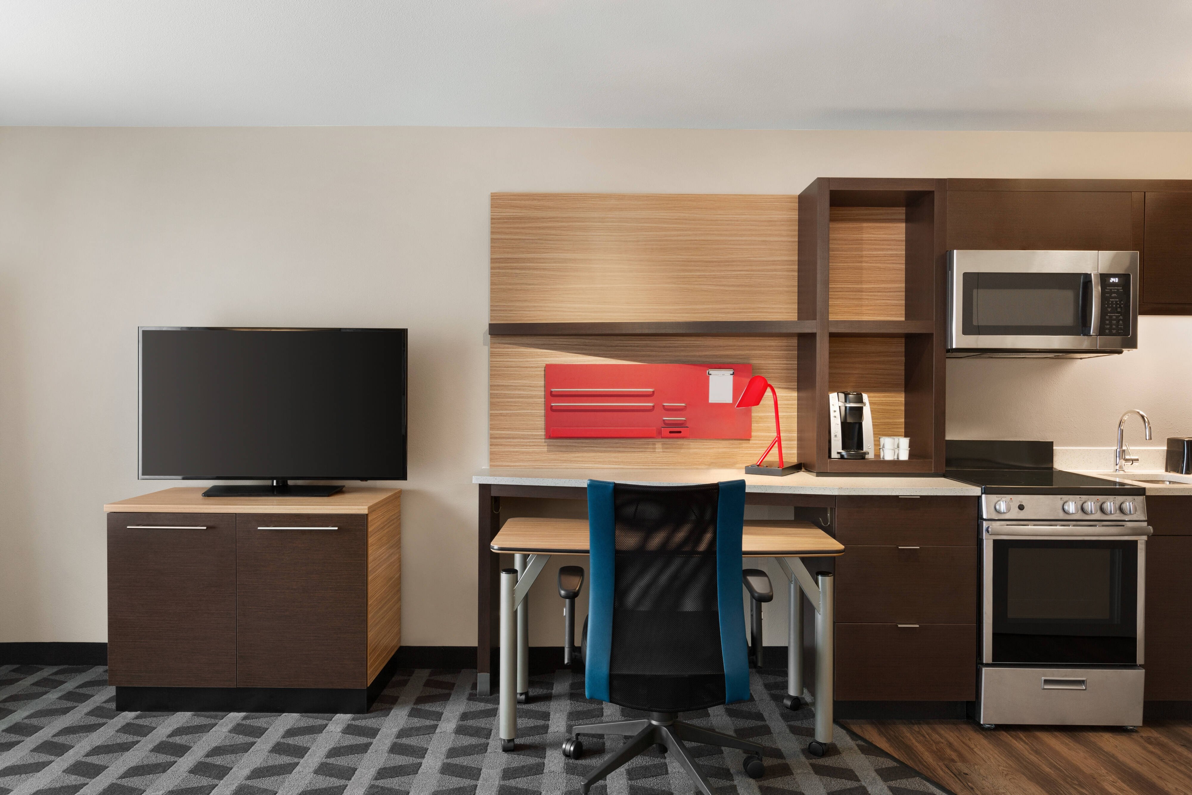 TownePlace Suites by Marriott Cedar Rapids Marion-guestroom-One-Bedroom Suite.jpg