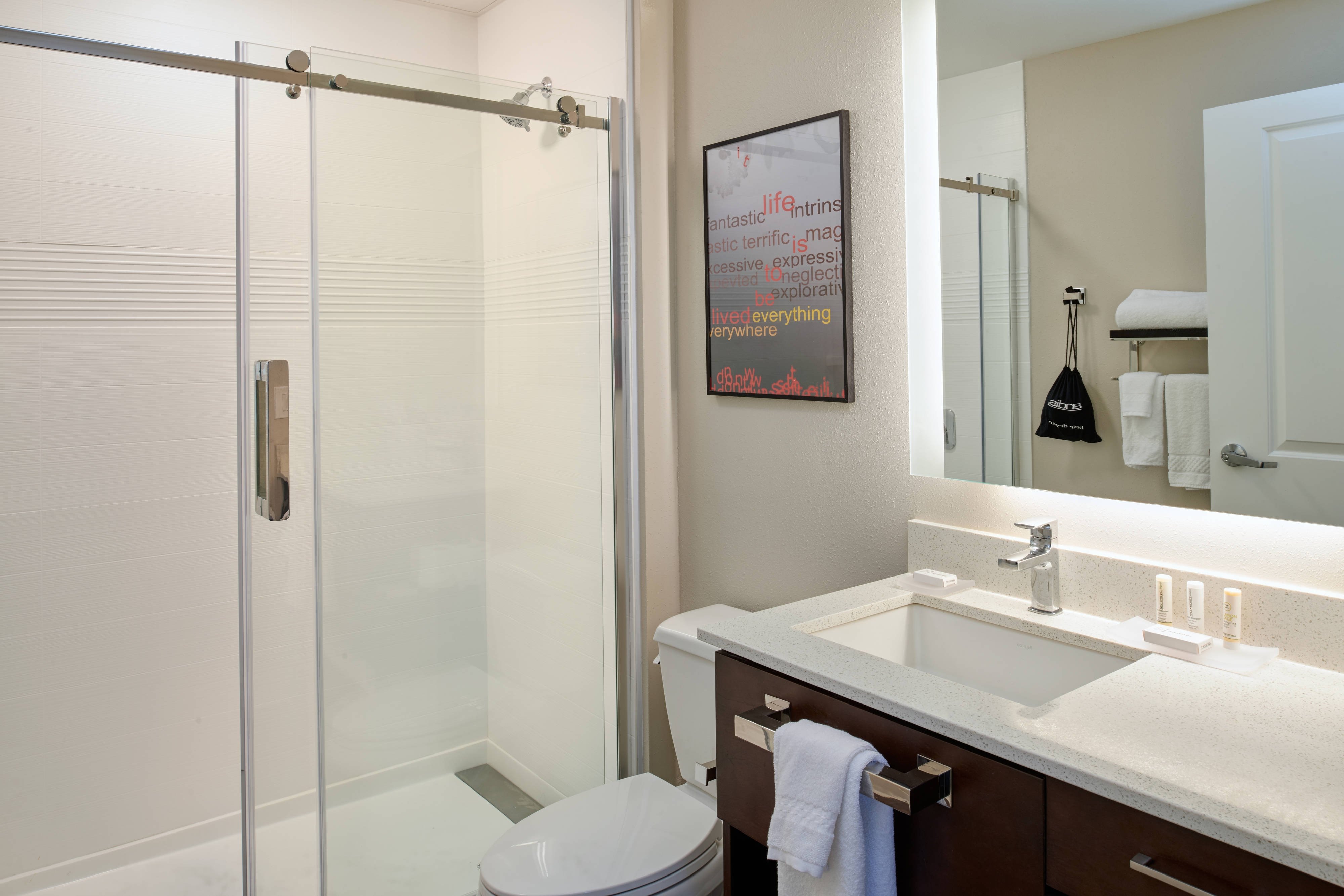 TownePlace Suites by Marriott Cleveland Solon-guestroom-Studio King Suite - Bathroom.jpg