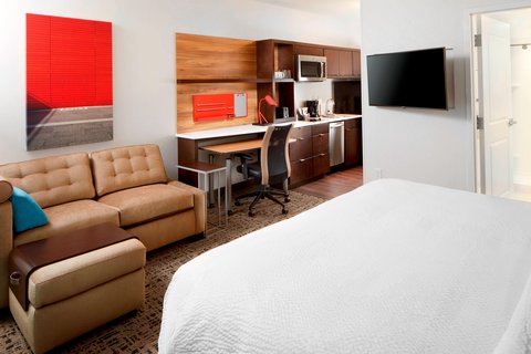 Studio King Suite