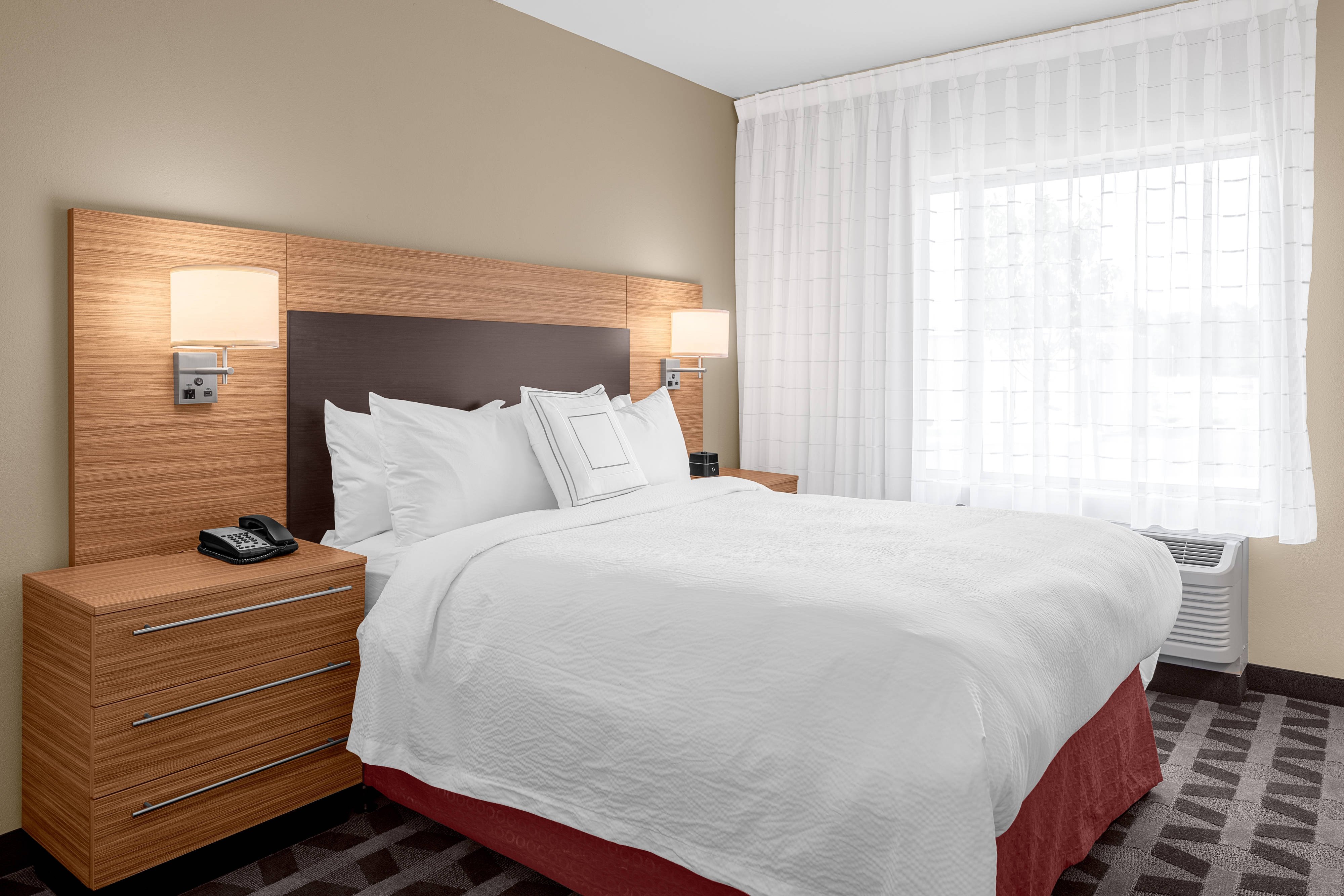 TownePlace Suites by Marriott Cincinnati Fairfield-guestroom-One-Bedroom Queen Suite - Bedroom.jpg