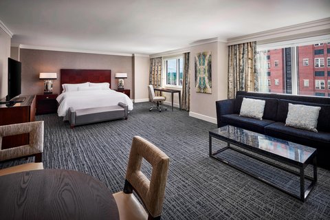 Executive Deluxe Suite