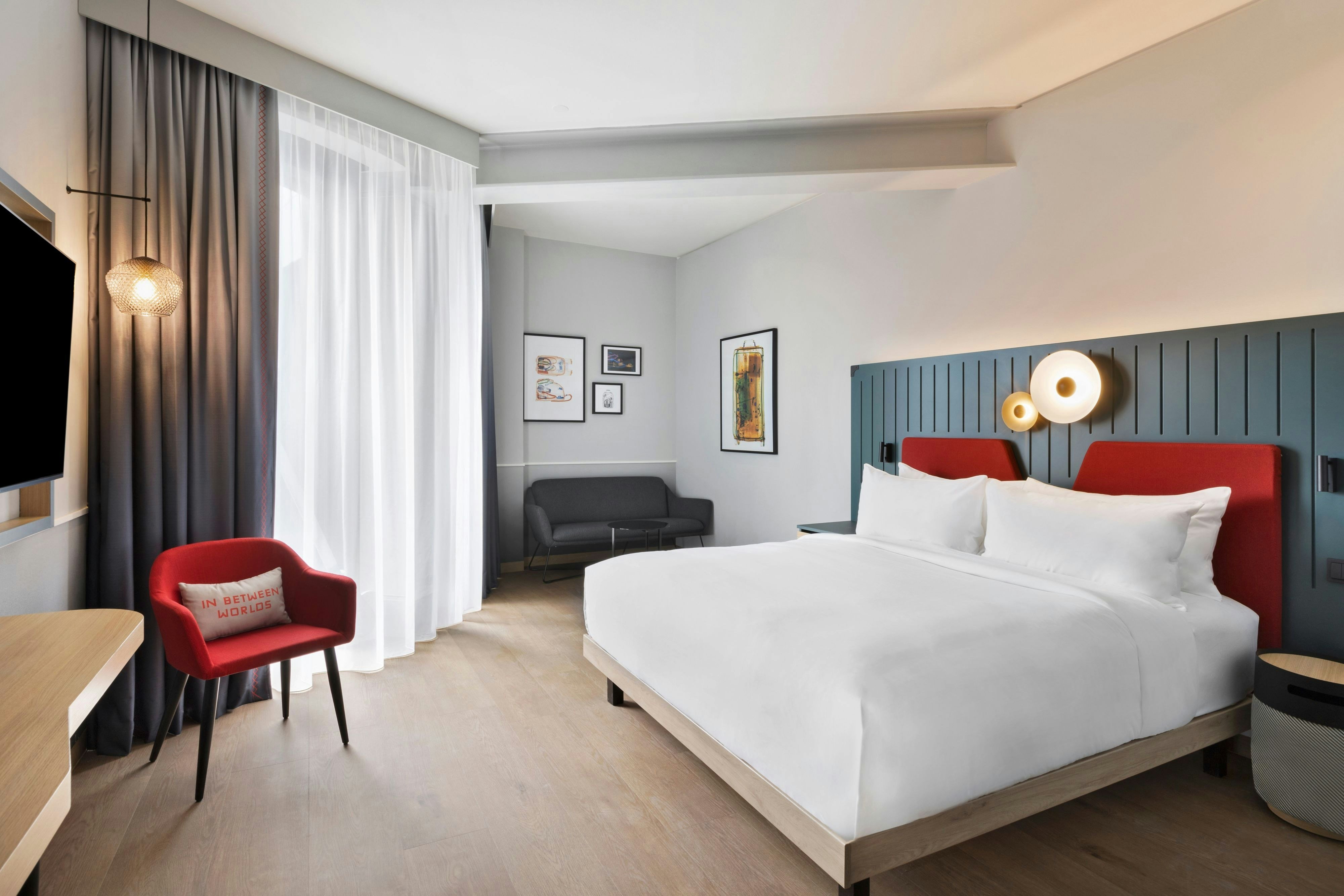 The Passenger a Tribute Portfolio Hotel-guestroom-Junior Suite King.jpg