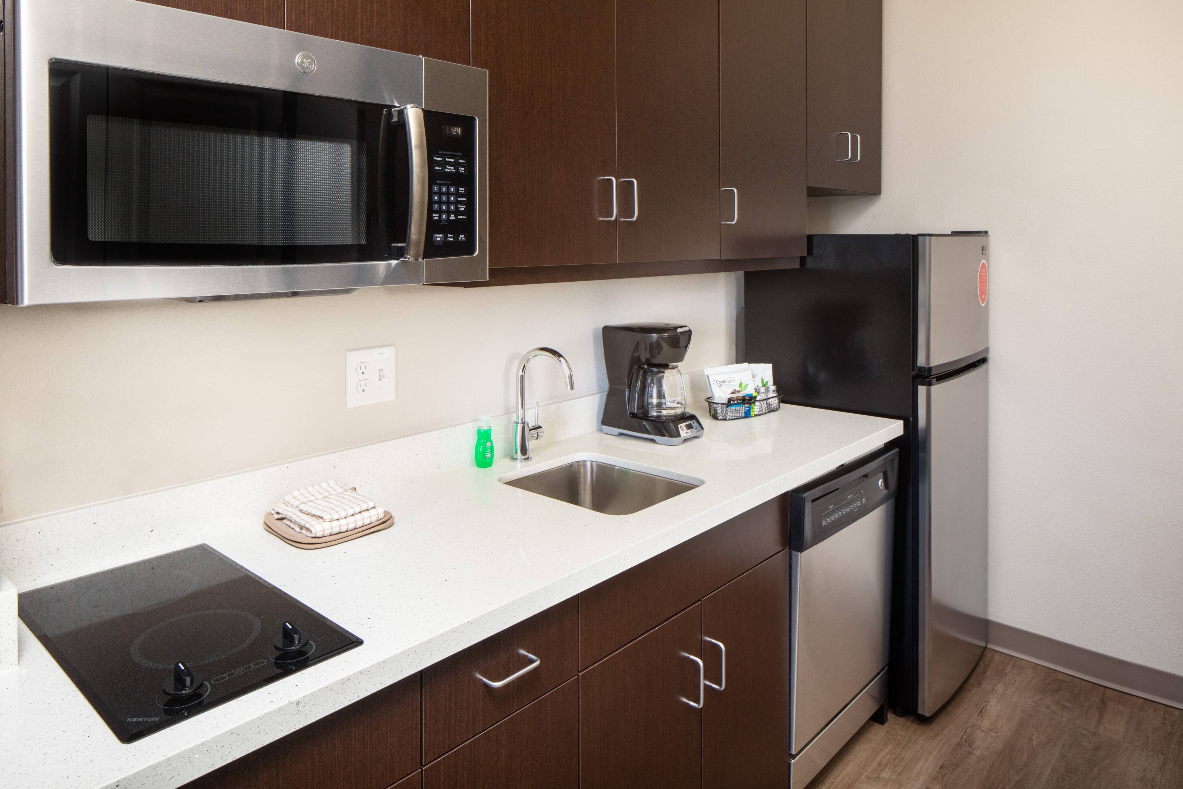 TownePlace Suites by Marriott Midland South I-20-guestroom-Kitchen.jpg