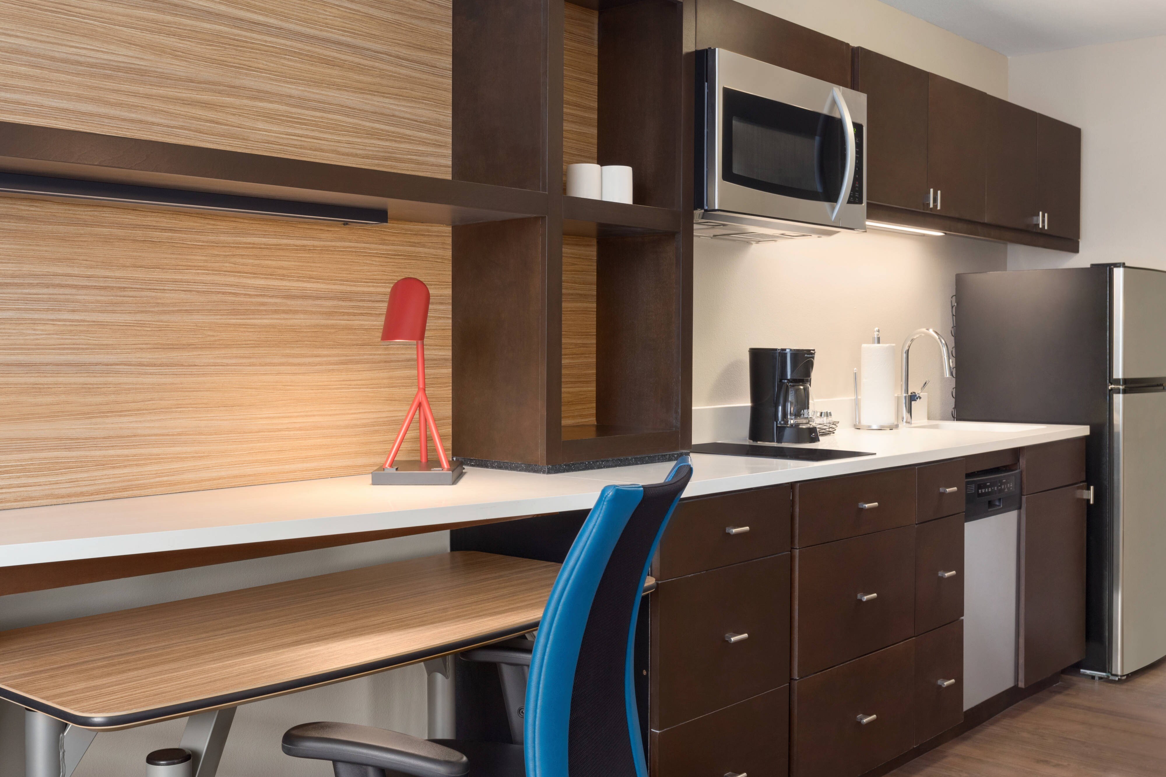 TownePlace Suites by Marriott Memphis Southaven-guestroom-One-Bedroom Suite - Kitchen & Work Desk.jpg
