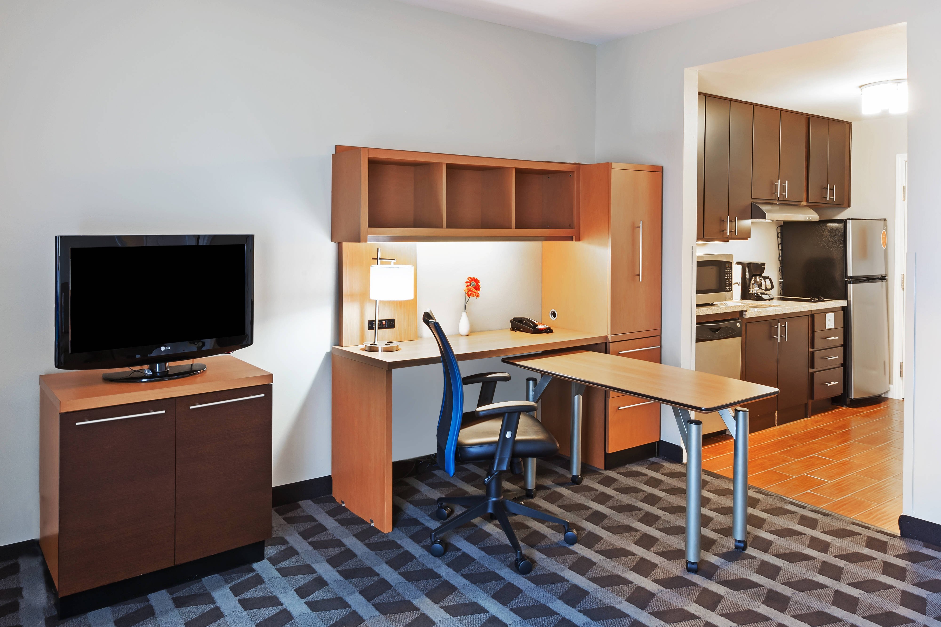 TownePlace Suites by Marriott Tulsa North/Owasso-guestroom-One Bedroom Suite.jpg